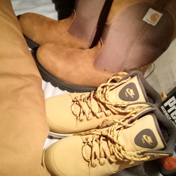 Shoe - Picture 2 of 4